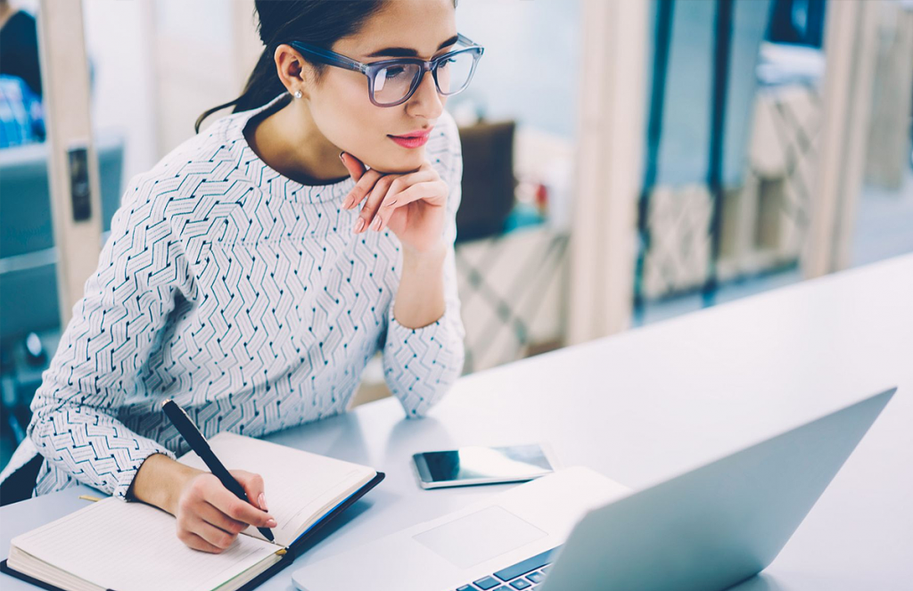 xero training woman on webinar